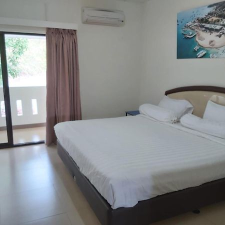 Hotel Larensia Labuan Bajo Δωμάτιο φωτογραφία